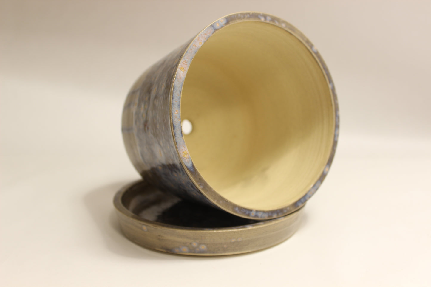 Plant pot and saucer
